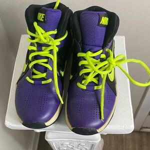 Nike Kids Sneakers in Purple and Neon Green